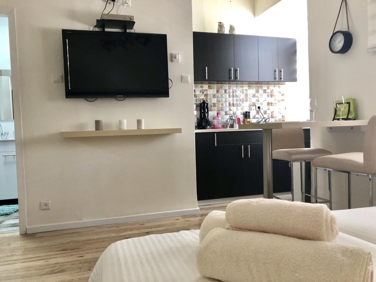 Studio Apartment In Bat-Yam Bat Yam Buitenkant foto